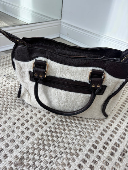 Mona Sherpa Bag