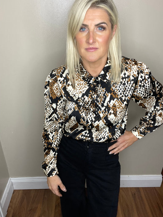 Arista Patterned Blouse