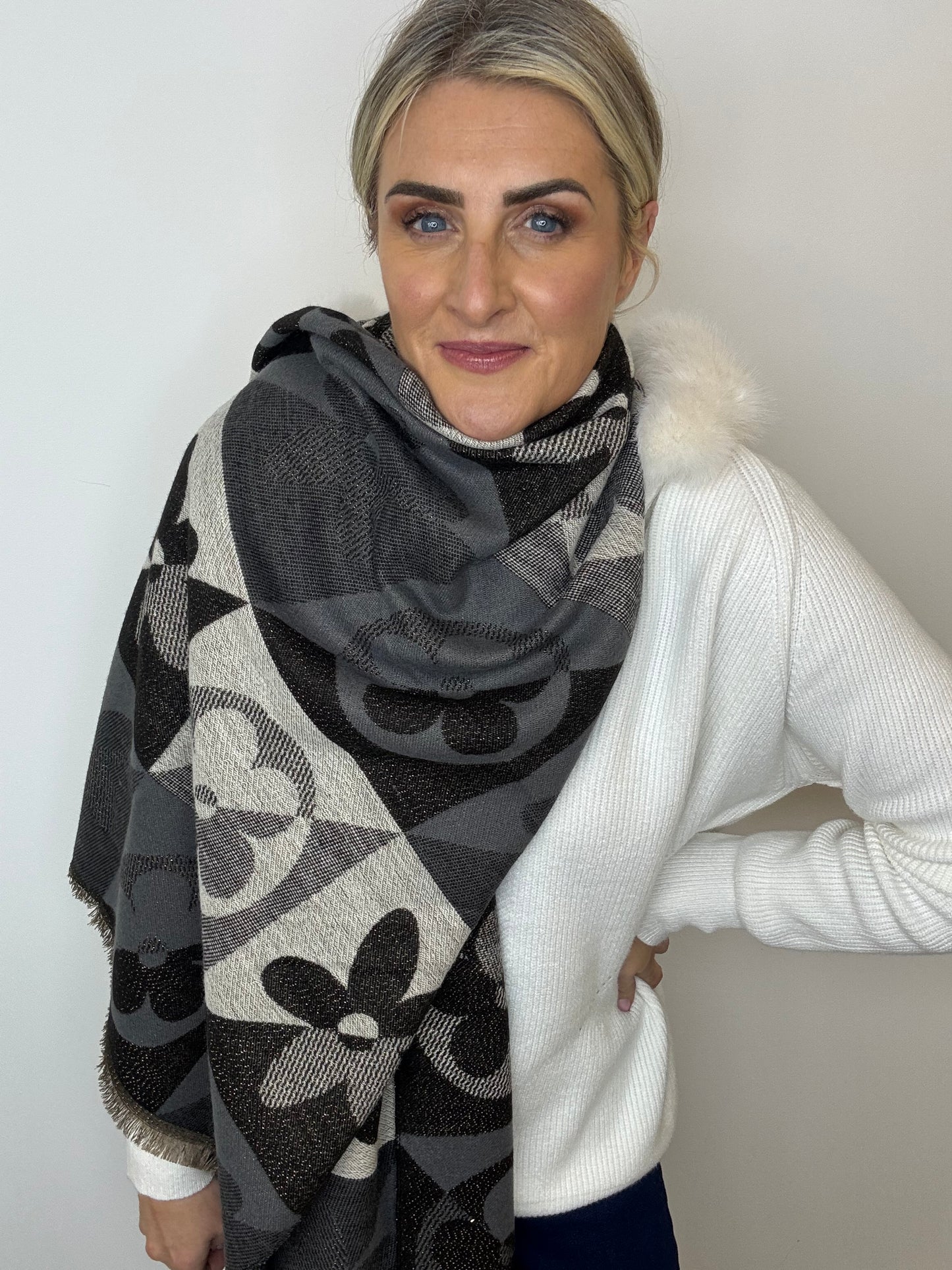 Zafira Scarf