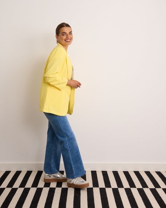 Valerie Cut Off Jeans