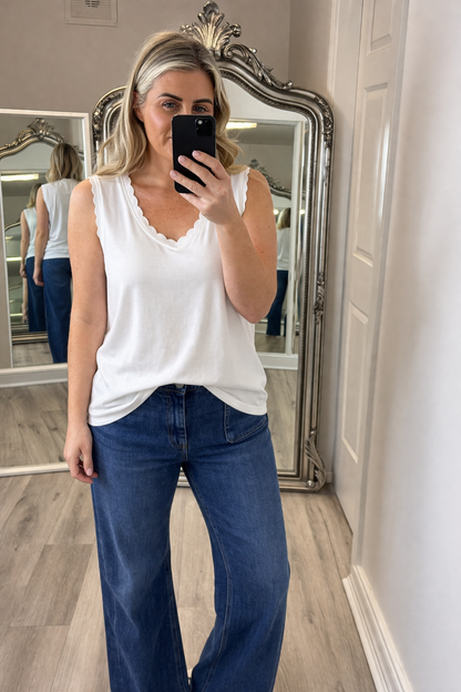 Miriam Vest